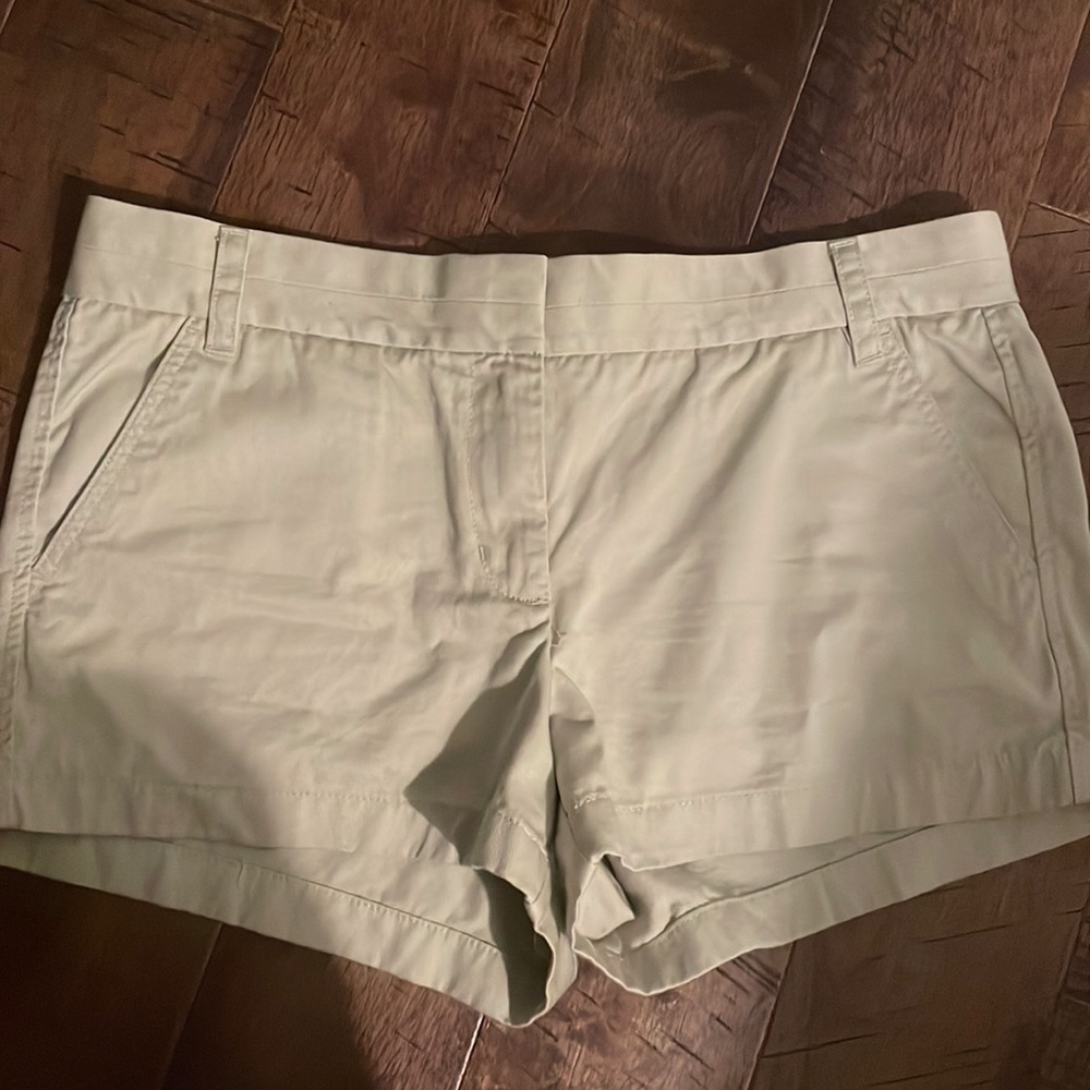 NEVER WORN! CREAM/ TAN J-Crew 3inch CHINO SHORT, Size 12